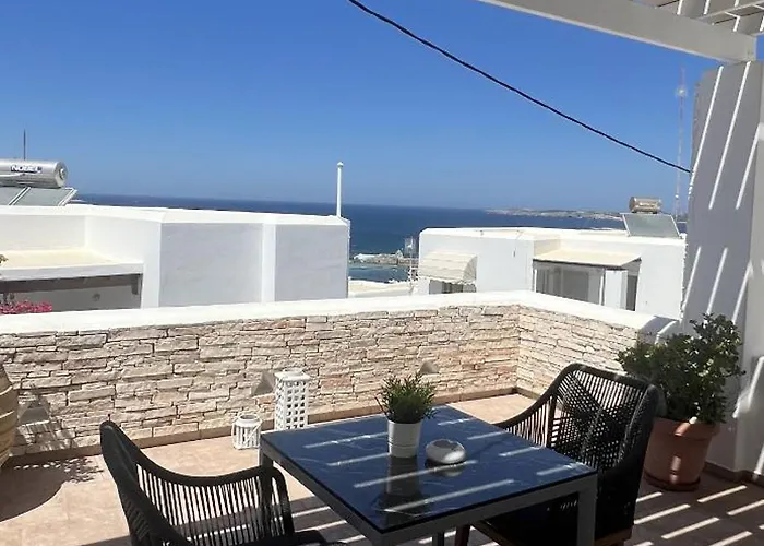 Katerina & Studios Naousa (Paros)