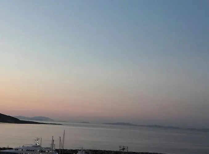 Katerina & Studios Naousa (Paros)